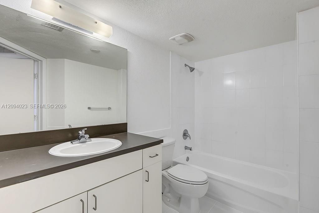 219 NW 12th Ave, Unit 807, Miami, FL 33128 Photo