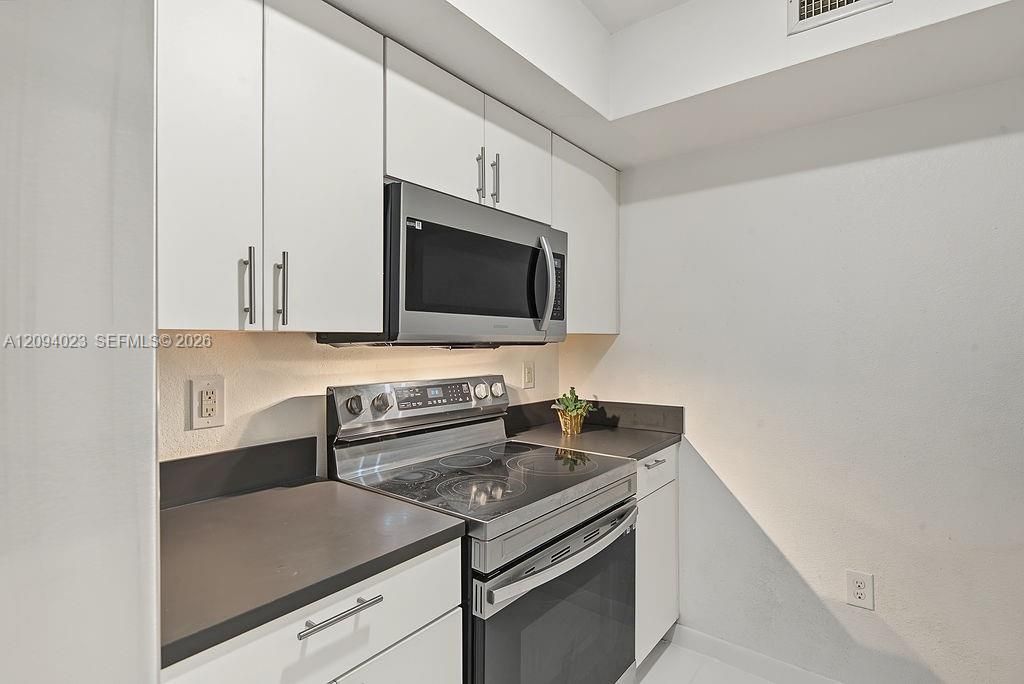 219 NW 12th Ave, Unit 807, Miami, FL 33128 Photo