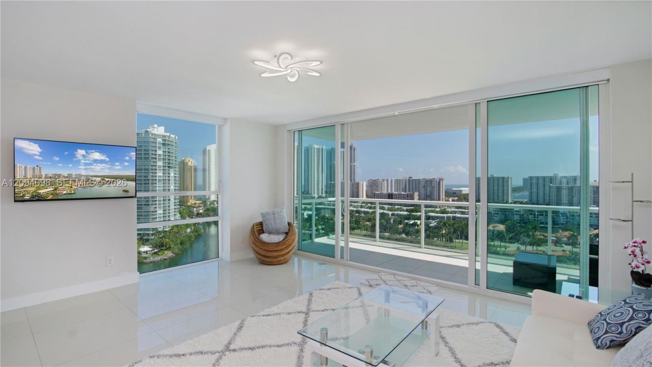 400 Sunny Isles Blvd , Unit 1722, Sunny Isles Beach, FL 33160 Photo