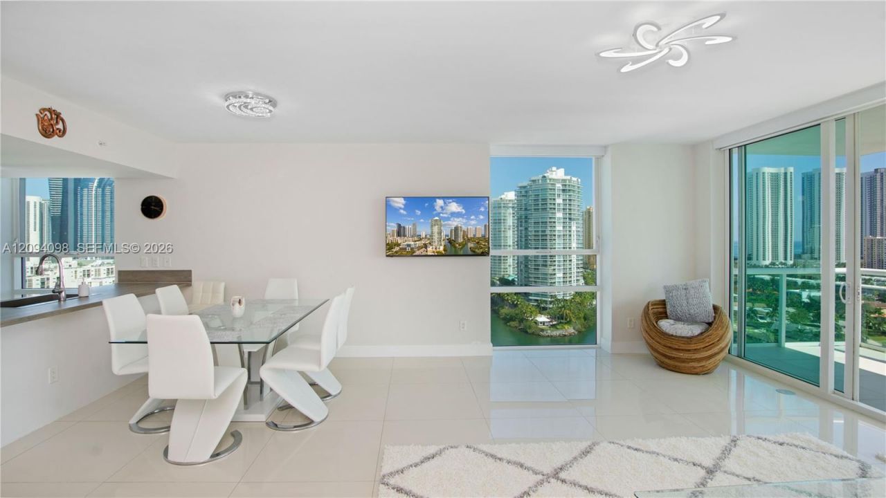 400 Sunny Isles Blvd , Unit 1722, Sunny Isles Beach, FL 33160 Photo