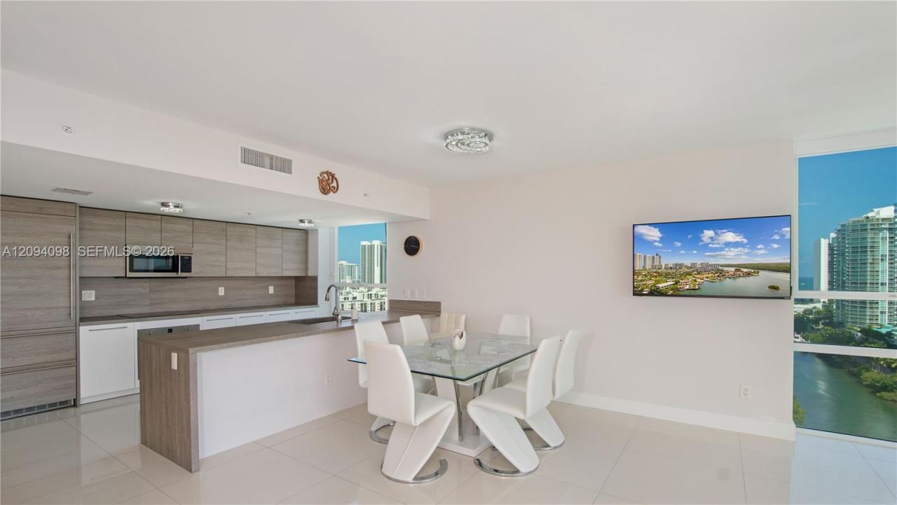 400 Sunny Isles Blvd , Unit 1722, Sunny Isles Beach, FL 33160 Photo
