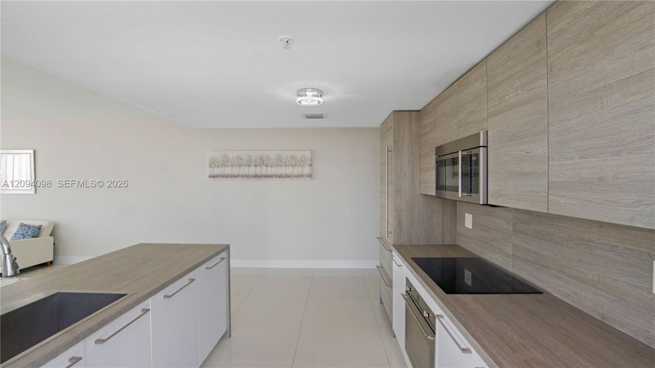 400 Sunny Isles Blvd , Unit 1722, Sunny Isles Beach, FL 33160 Photo