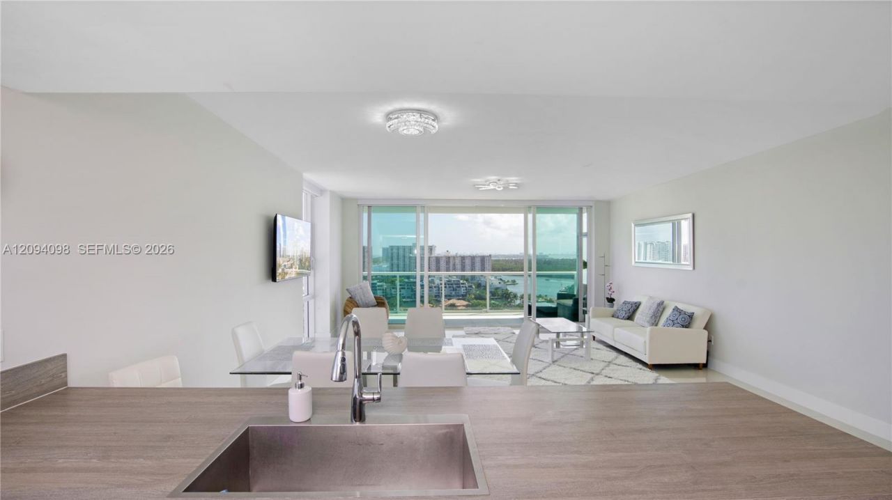 400 Sunny Isles Blvd , Unit 1722, Sunny Isles Beach, FL 33160 Photo