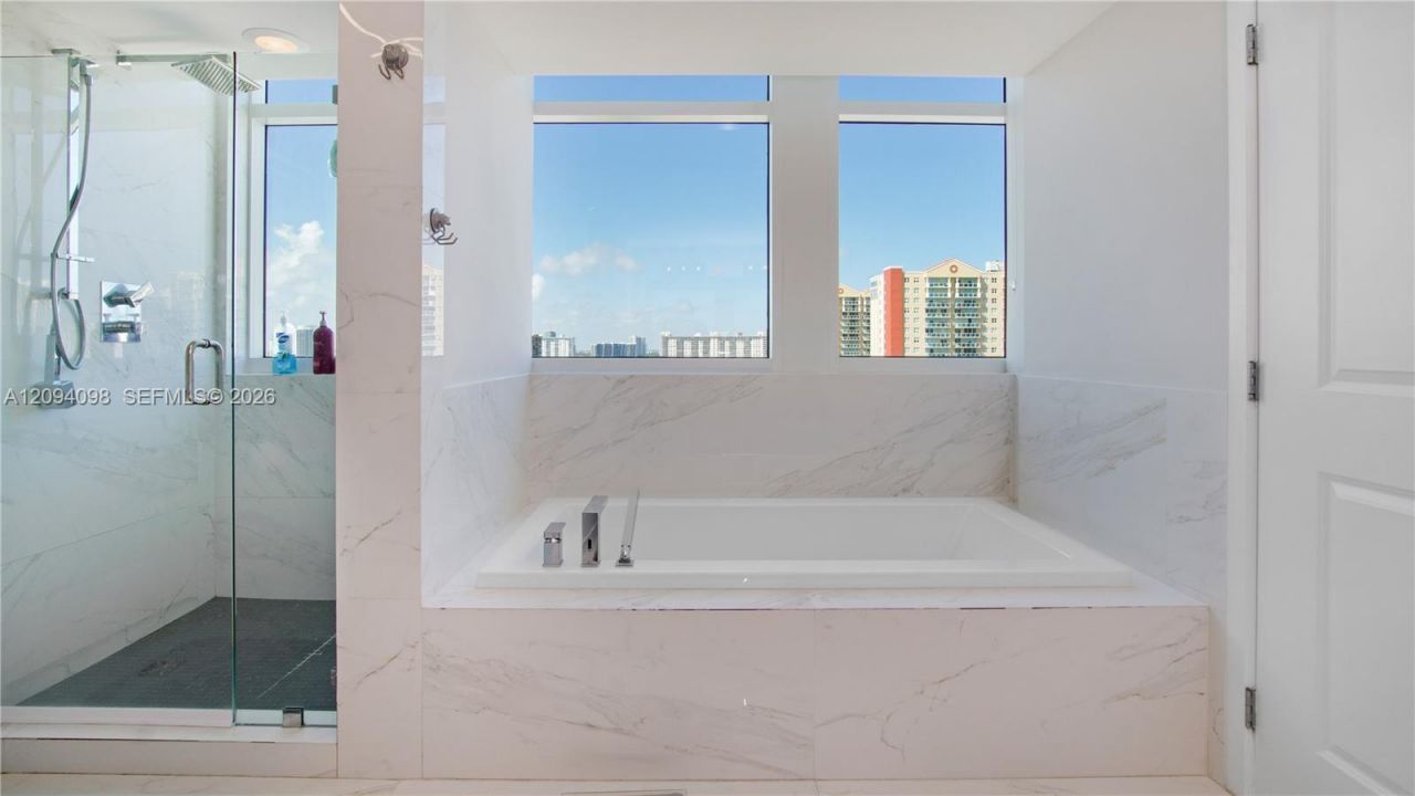 400 Sunny Isles Blvd , Unit 1722, Sunny Isles Beach, FL 33160 Photo