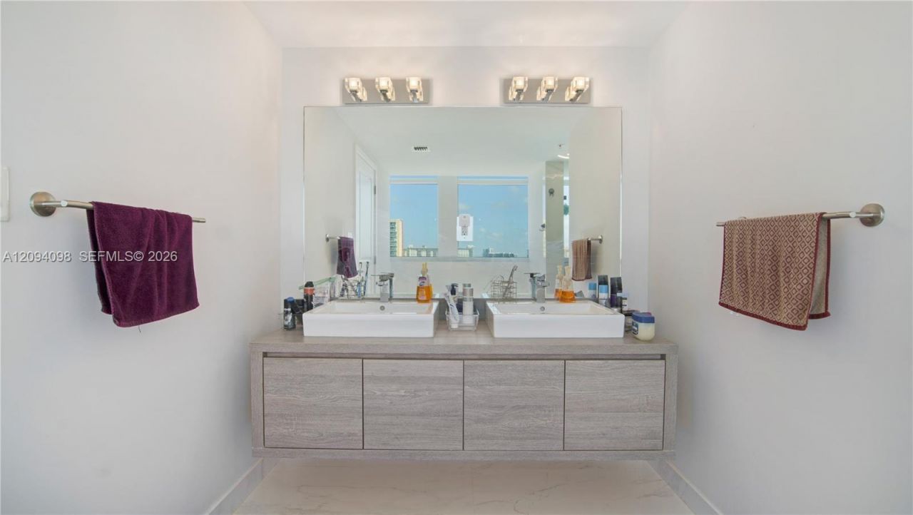 400 Sunny Isles Blvd , Unit 1722, Sunny Isles Beach, FL 33160 Photo