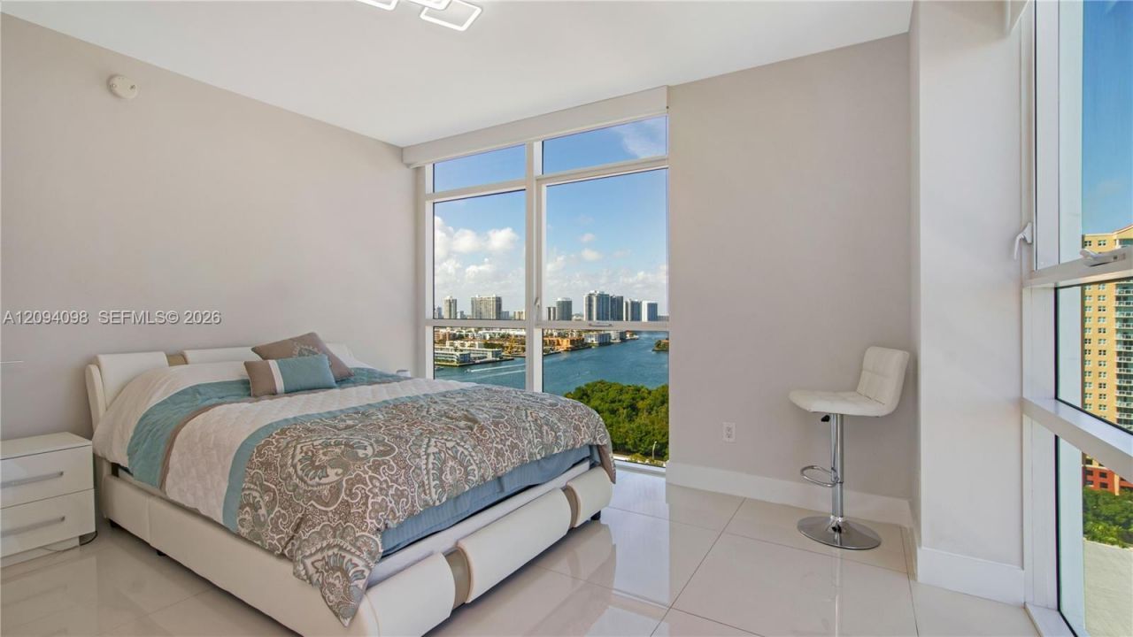 400 Sunny Isles Blvd , Unit 1722, Sunny Isles Beach, FL 33160 Photo
