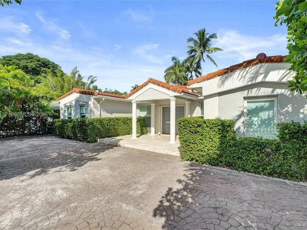 4726 Alton Rd, Miami Beach, FL 33140