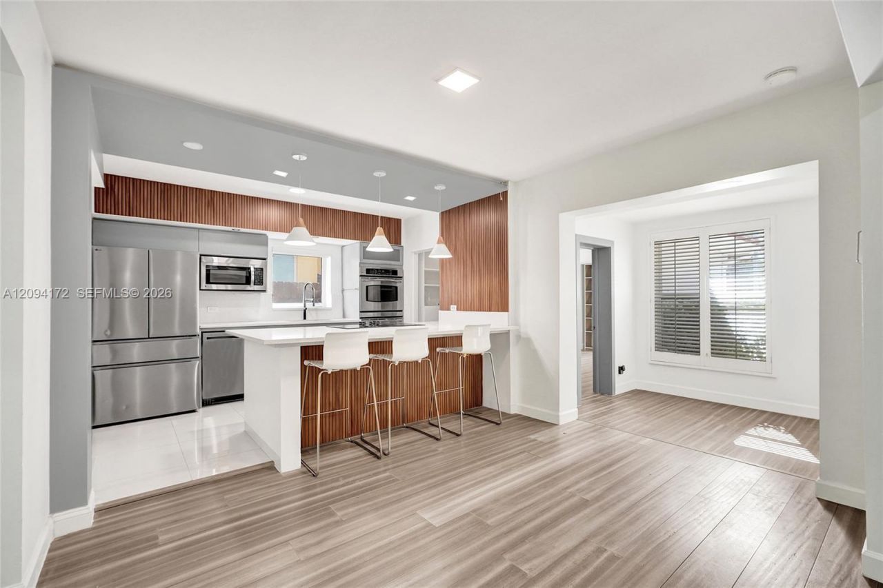 4726 Alton Rd , Miami Beach, FL 33140 Photo