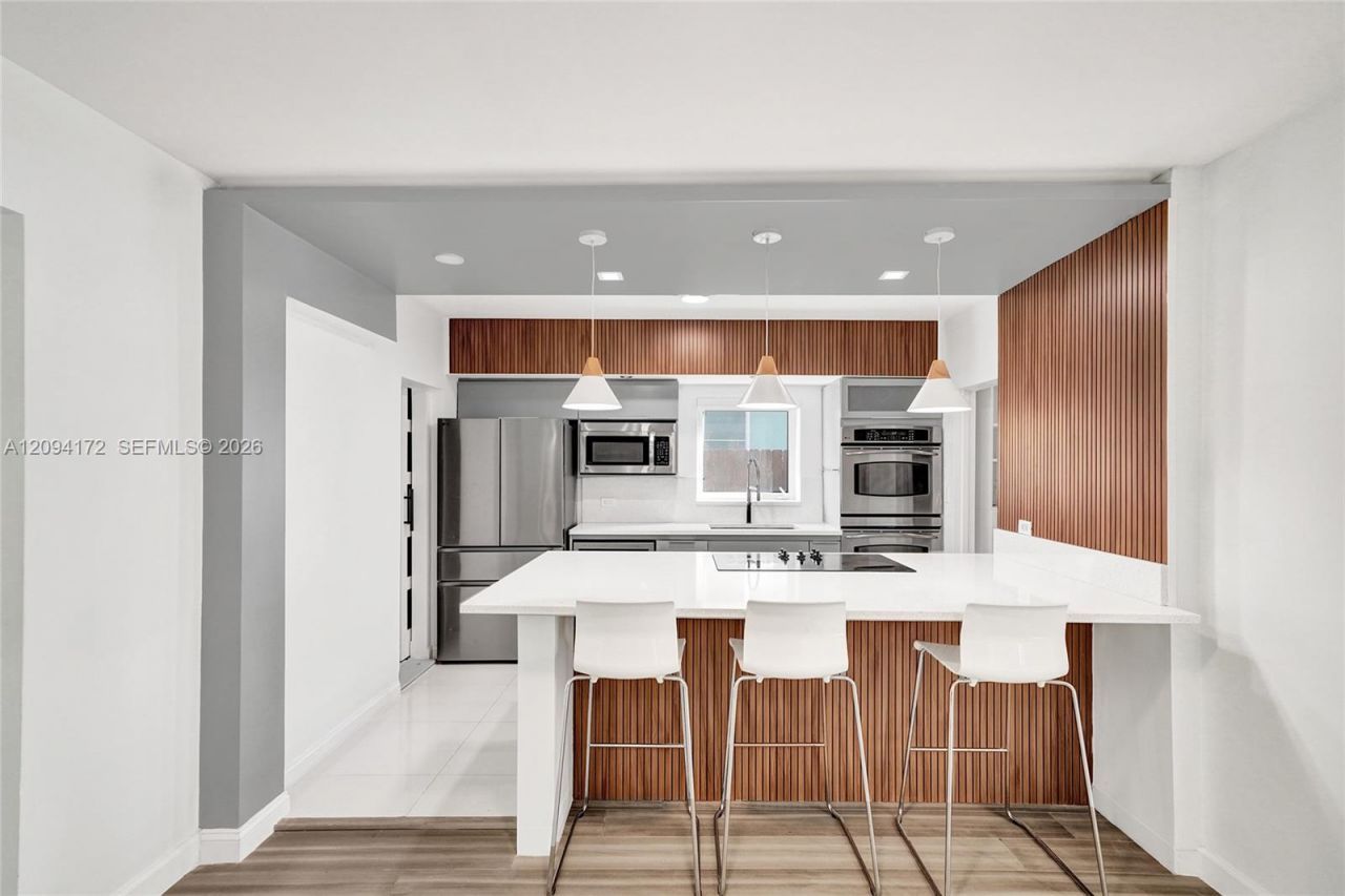 4726 Alton Rd , Miami Beach, FL 33140 Photo