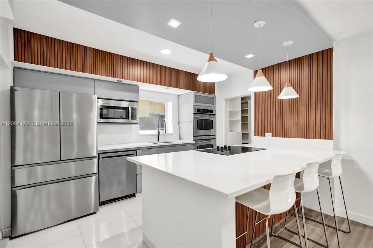 4726 Alton Rd , Miami Beach, FL 33140 Photo