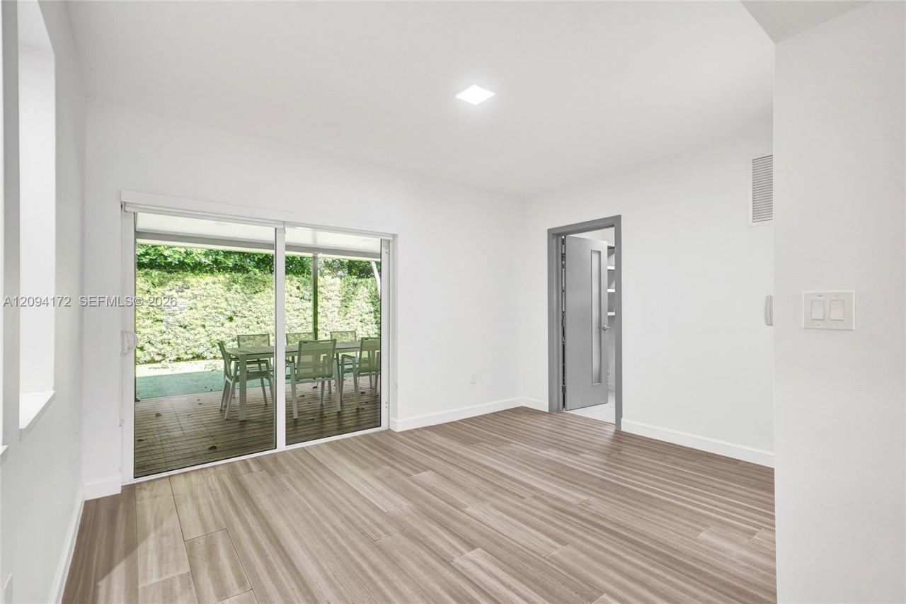 4726 Alton Rd , Miami Beach, FL 33140 Photo