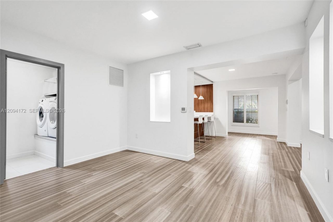 4726 Alton Rd , Miami Beach, FL 33140 Photo