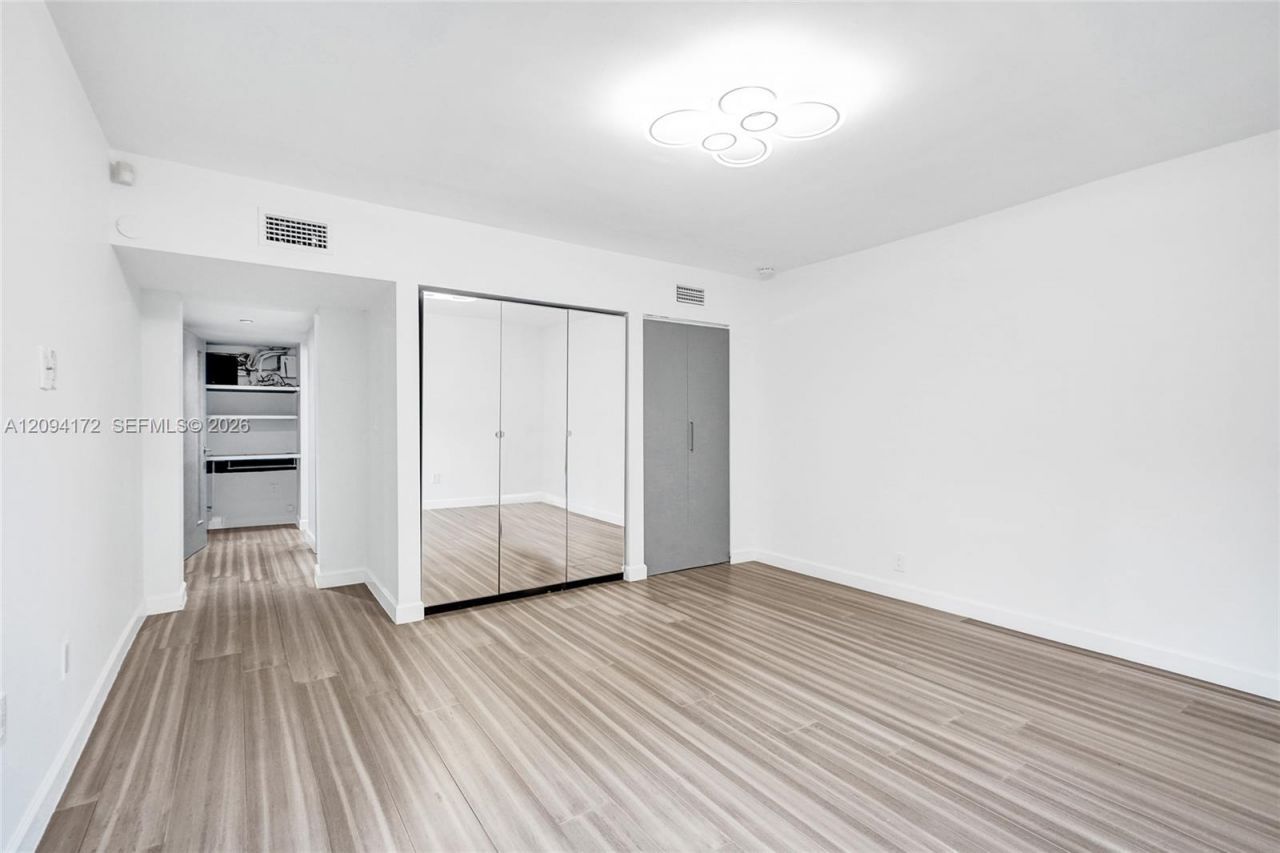 4726 Alton Rd , Miami Beach, FL 33140 Photo