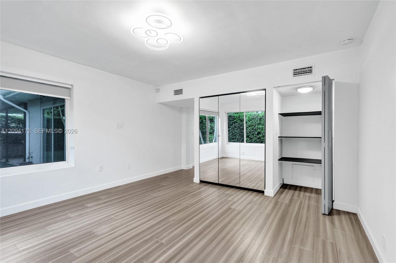 4726 Alton Rd , Miami Beach, FL 33140 Photo