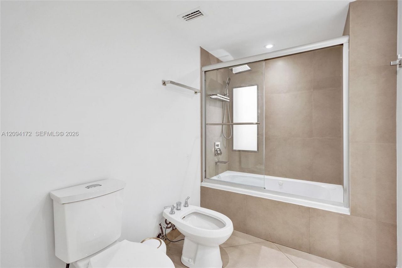 4726 Alton Rd , Miami Beach, FL 33140 Photo