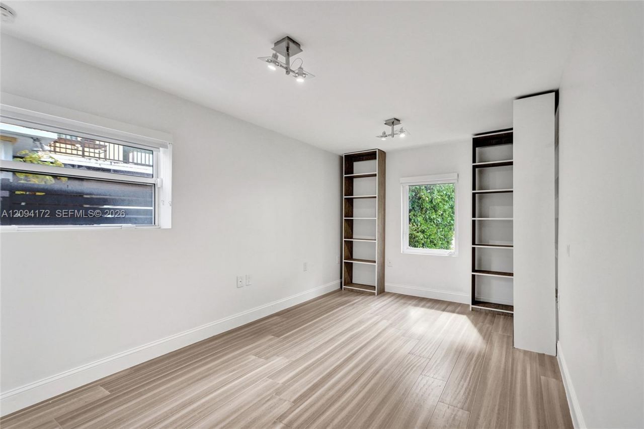 4726 Alton Rd , Miami Beach, FL 33140 Photo