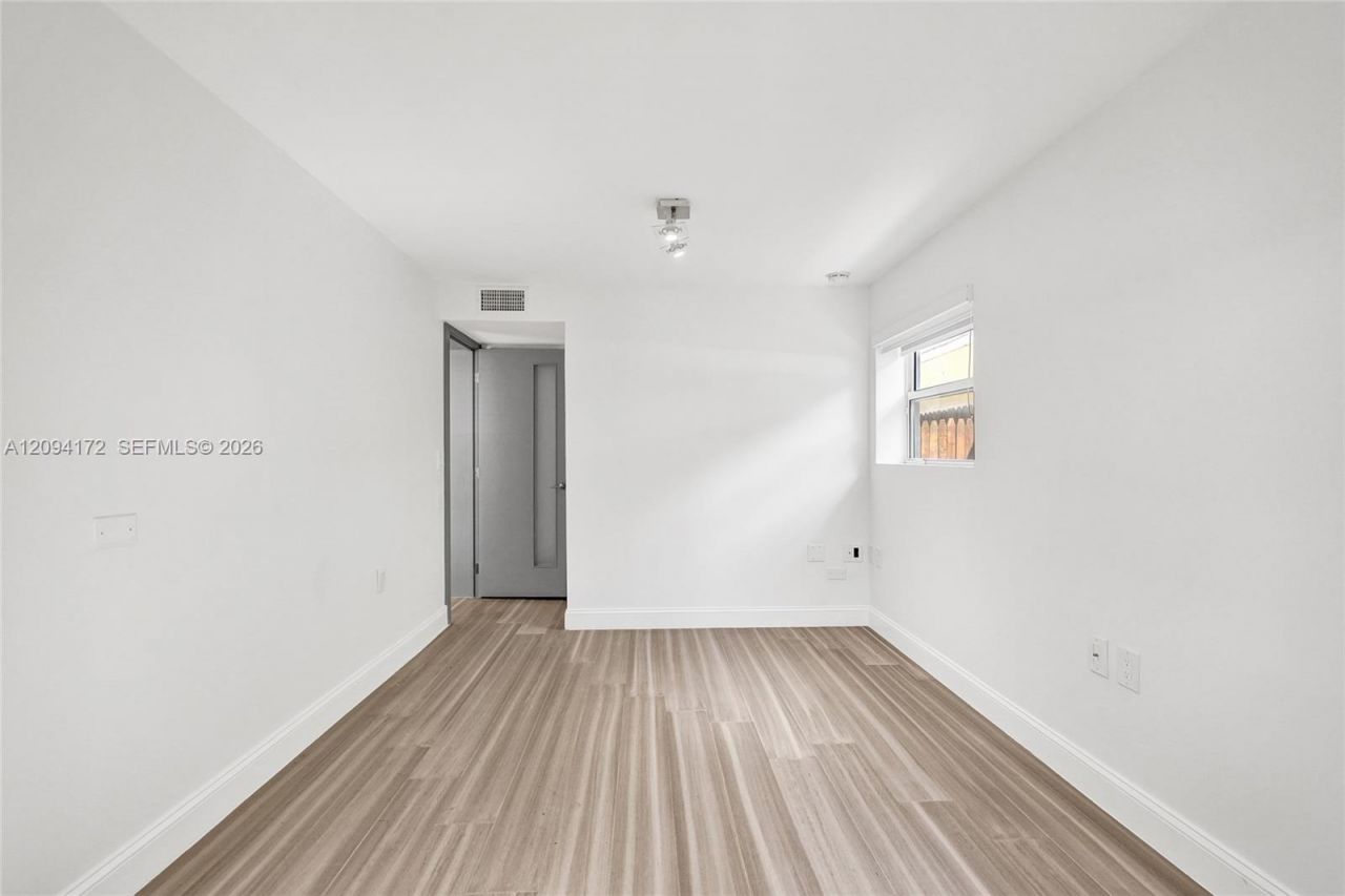 4726 Alton Rd , Miami Beach, FL 33140 Photo