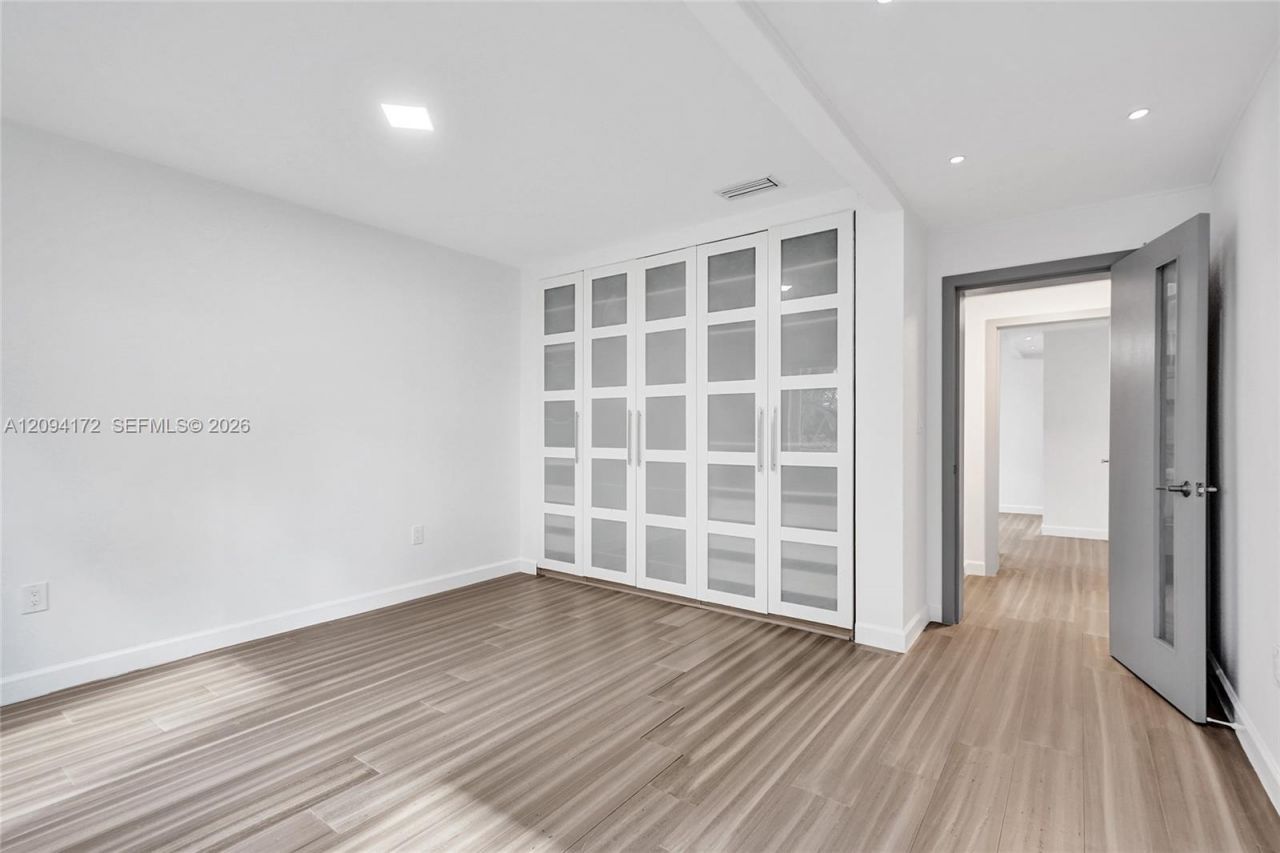4726 Alton Rd , Miami Beach, FL 33140 Photo