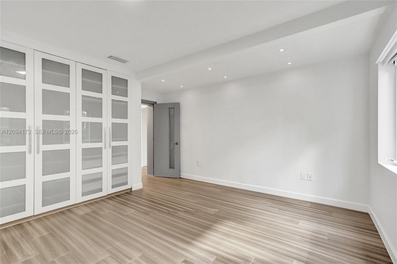 4726 Alton Rd , Miami Beach, FL 33140 Photo