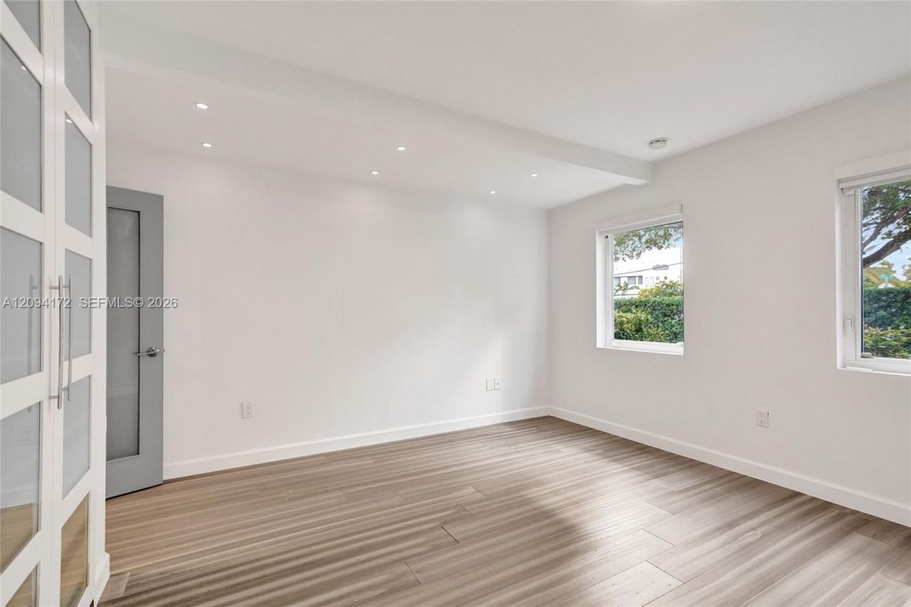 4726 Alton Rd , Miami Beach, FL 33140 Photo