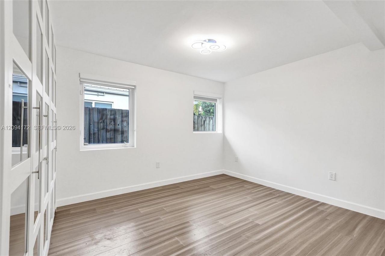 4726 Alton Rd , Miami Beach, FL 33140 Photo
