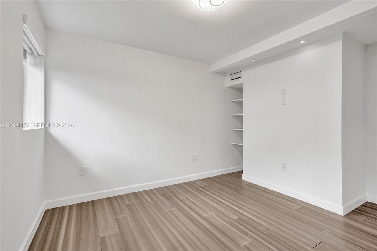 4726 Alton Rd , Miami Beach, FL 33140 Photo