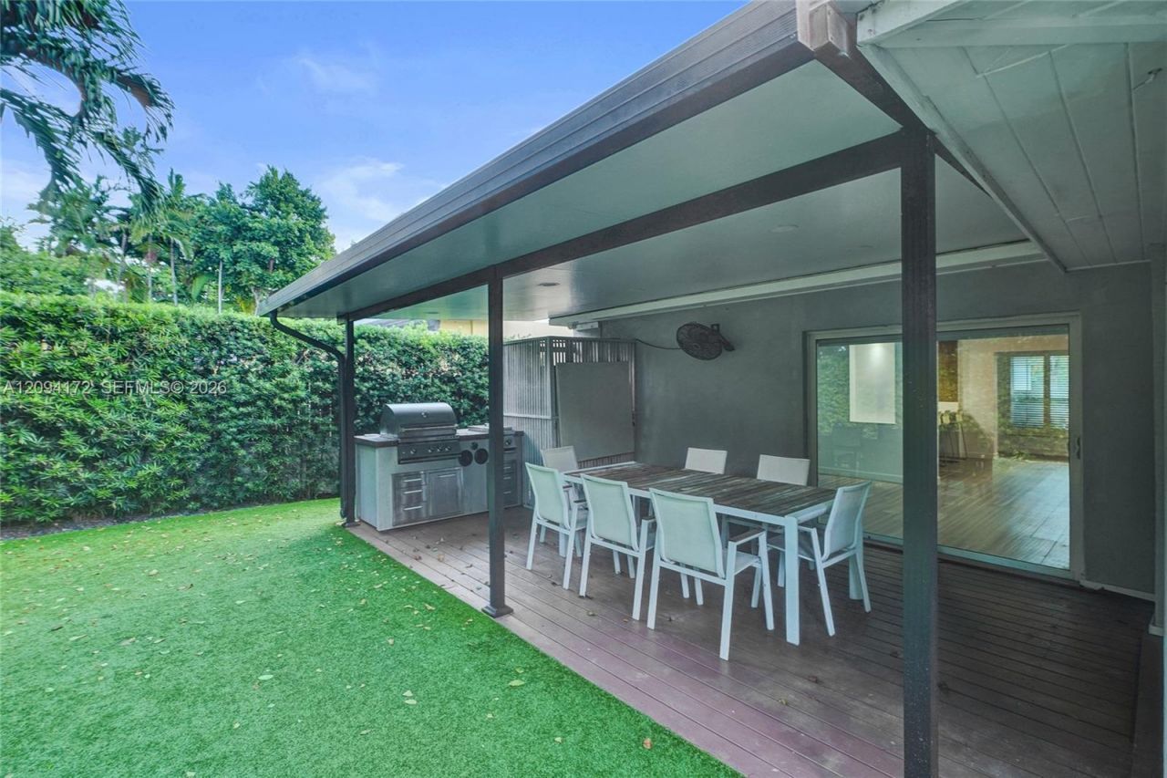 4726 Alton Rd , Miami Beach, FL 33140 Photo