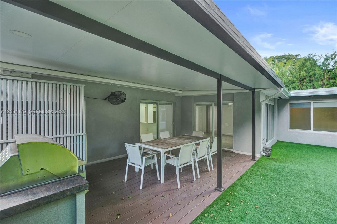 4726 Alton Rd , Miami Beach, FL 33140 Photo