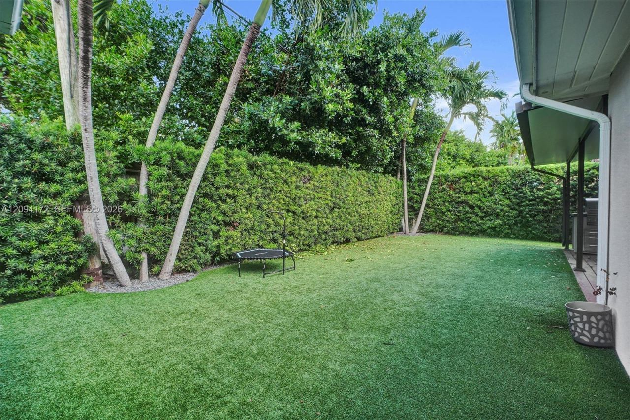 4726 Alton Rd , Miami Beach, FL 33140 Photo
