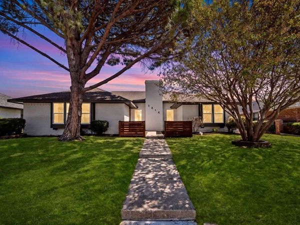 3814 Woodside Road , Carrollton, TX 75007