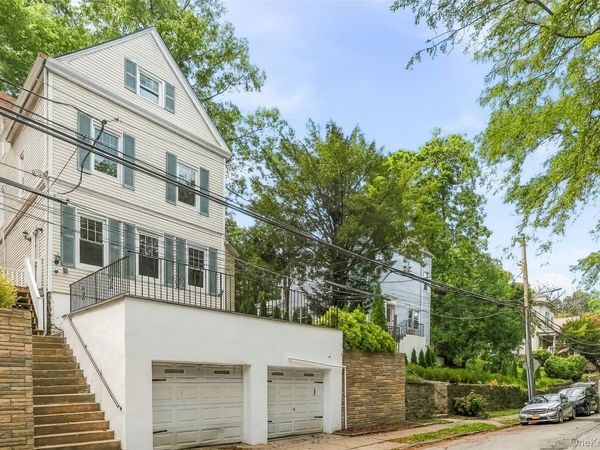 9 Desmond Avenue , Bronxville, NY 10708