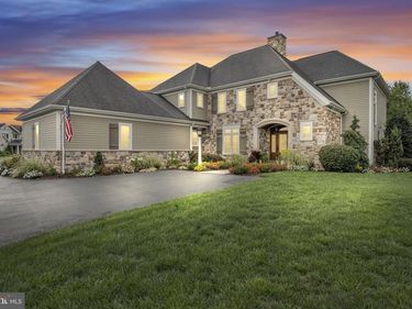 406 LAKE DRIVE, MECHANICSBURG, PA 17055