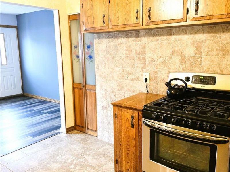 6113 Carol Drive, Brook Park, OH 44142 Photo 3