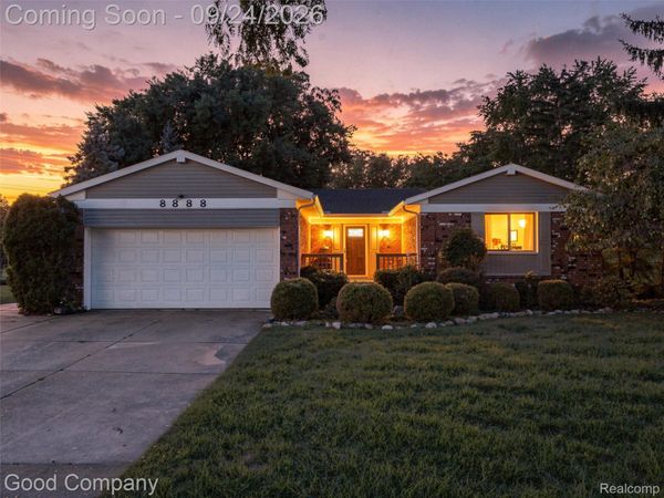 8888 Mystic Lane, Warren, Mi 48093