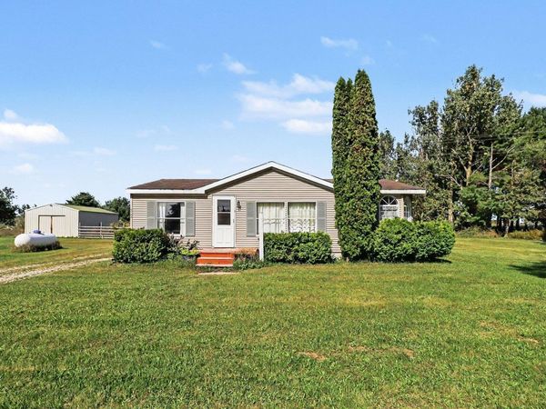 5902 County Line Road W, Buckley, MI 49620