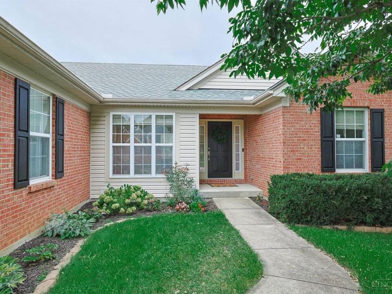 992 Shephard Woods Court, Union Township, OH 45103 Photo 2