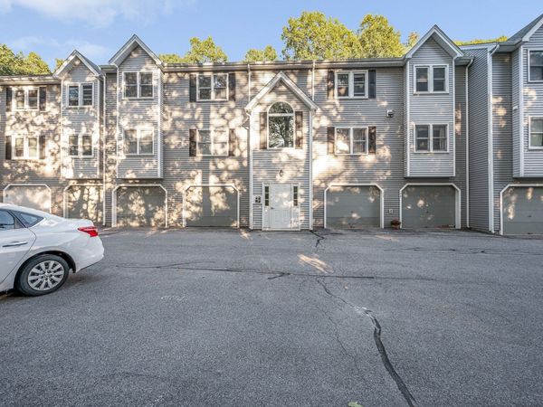 124 Tennis Plaza Rd, Unit 56, Dracut, MA 01826