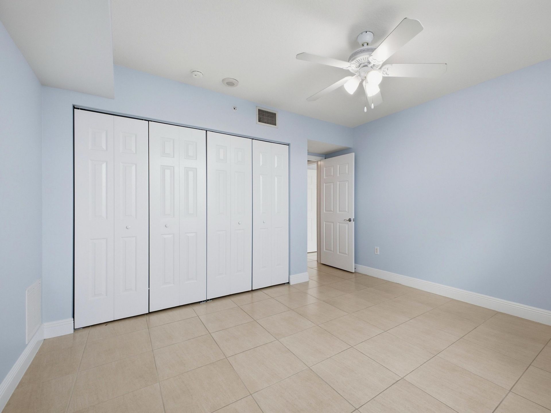610 Clematis Street, Unit 416, West Palm Beach, FL 33401 Photo