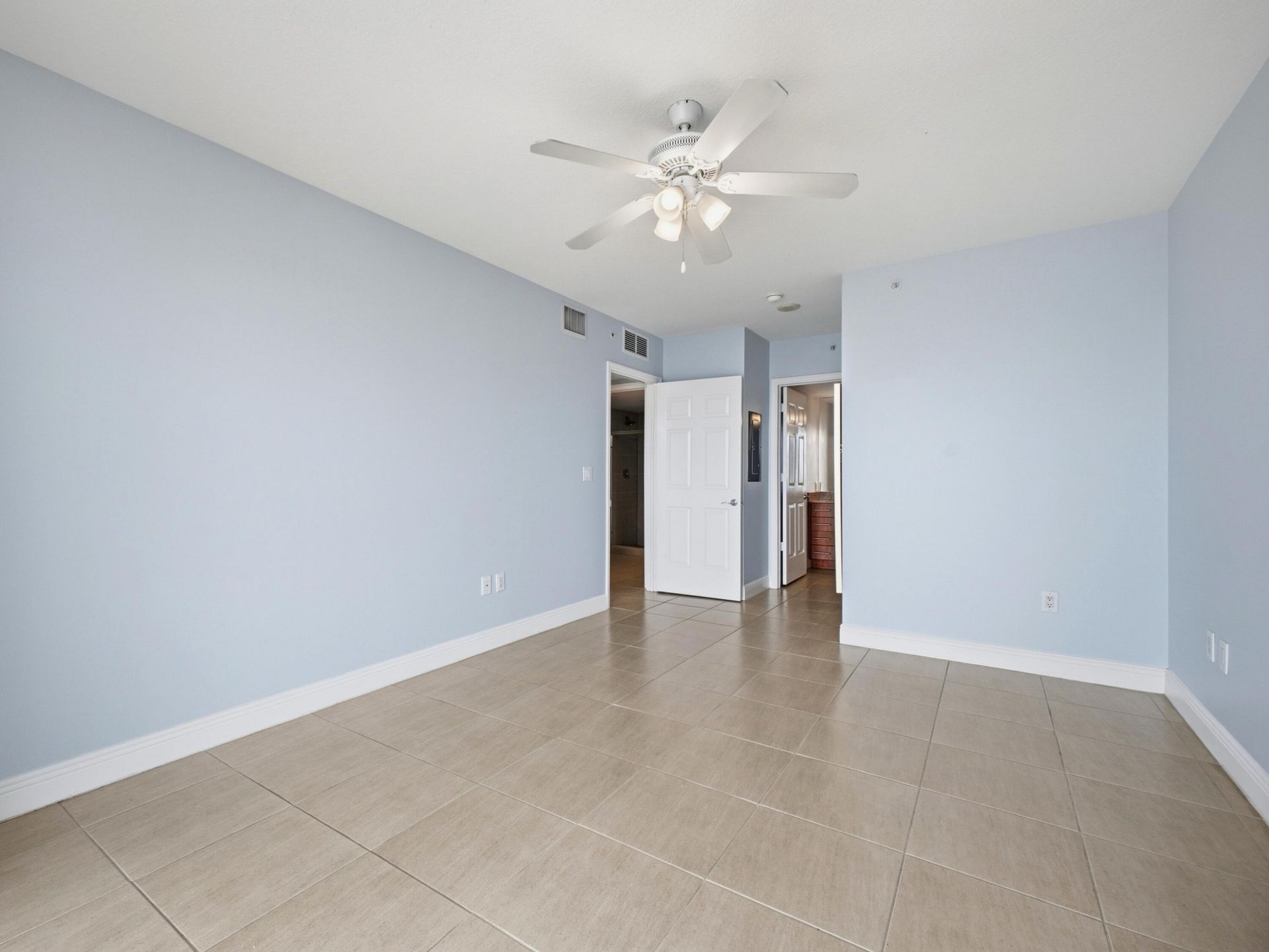 610 Clematis Street, Unit 416, West Palm Beach, FL 33401 Photo