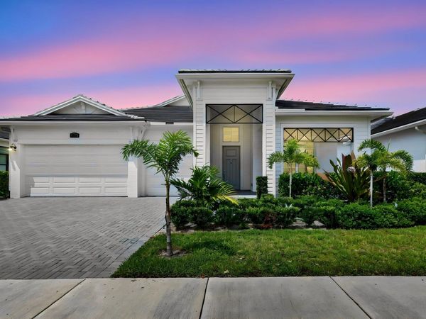 9202 SW ESULE Way, Port St. Lucie, FL 34987