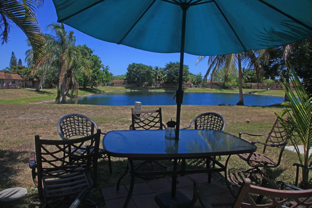 4967 NW 95th Avenue, Unit 4d, Sunrise, FL 33351 Photo