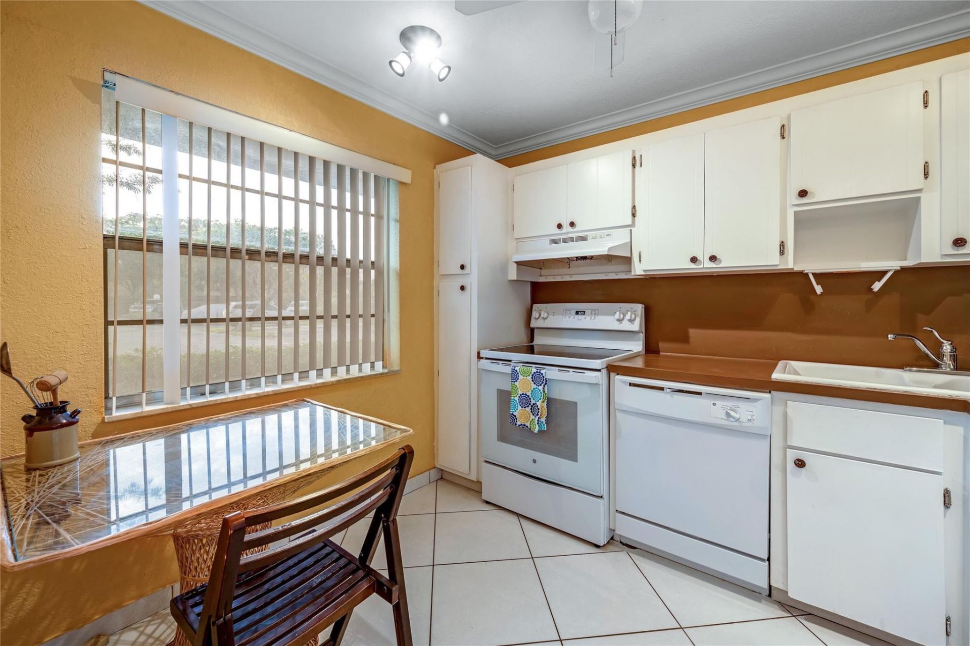 3774 Inverrary Boulevard, Unit 104P, Lauderhill, FL 33319 Photo