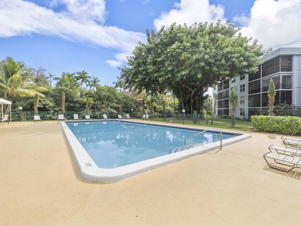 113 ROYAL PARK Drive, Unit 1H, Oakland Park, FL 33309