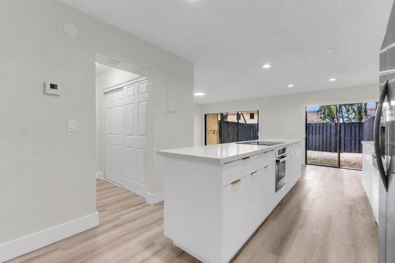7864 NW 12th Street, Plantation, FL 33322 Photo