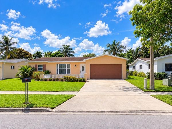 7842 NW 1ST Street, Margate, FL 33063