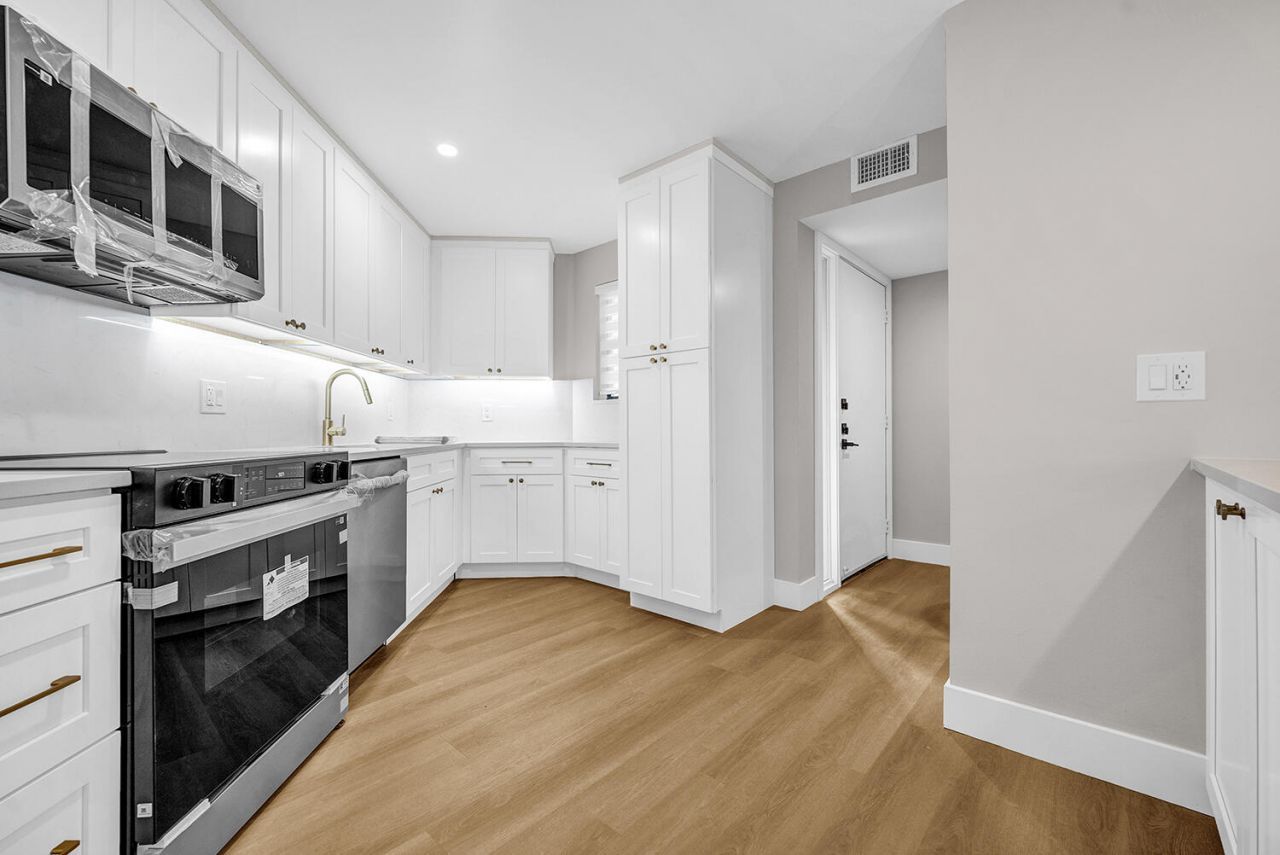 5701 Camino Del Sol, Unit 102, Boca Raton, FL 33433 Photo