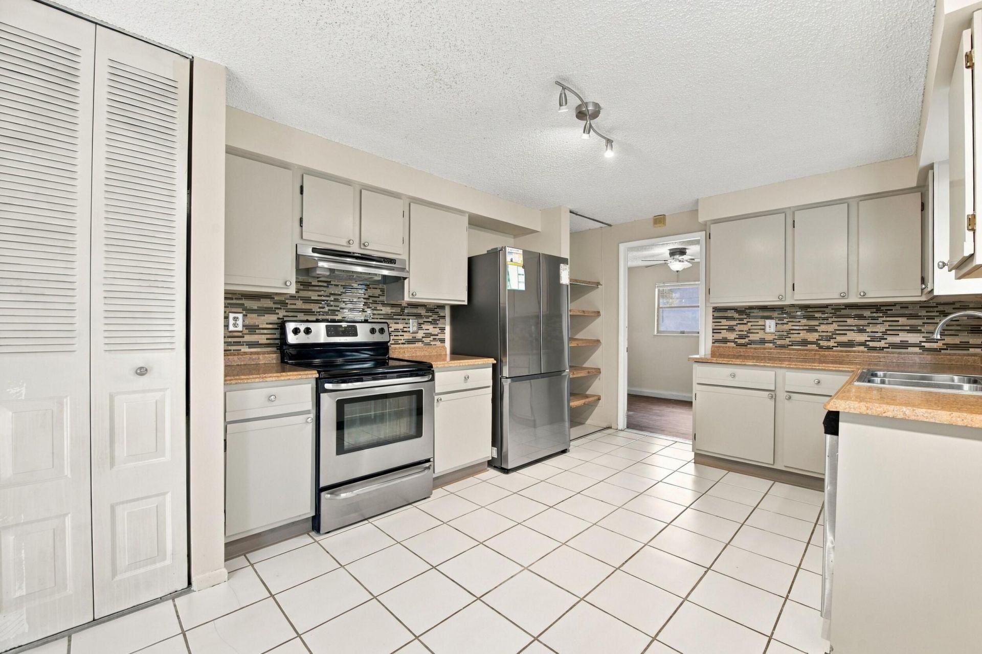 5141 Saint John Avenue N, Boynton Beach, FL 33472 Photo