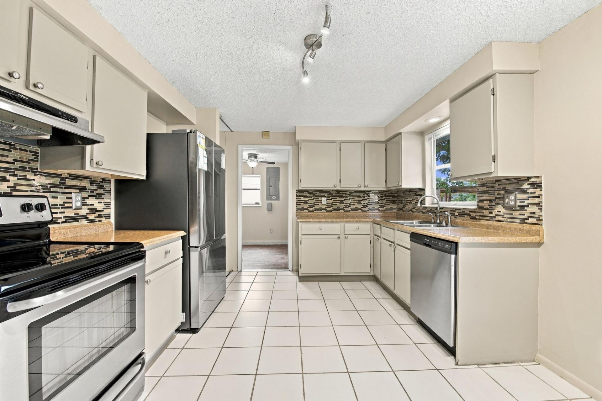 5141 Saint John Avenue N, Boynton Beach, FL 33472 Photo
