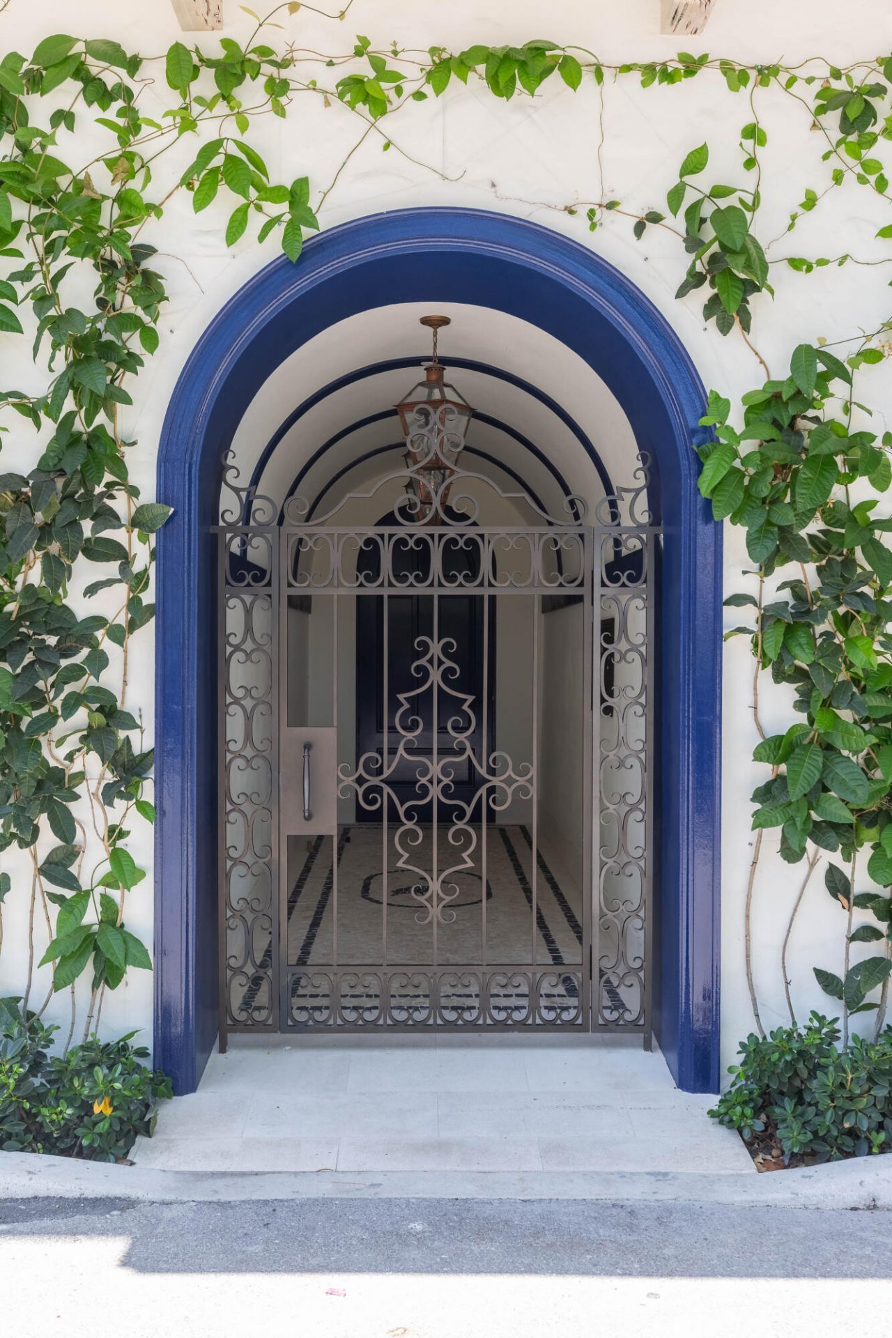236 Phipps Plaza, Unit 202, Palm Beach, FL 33480 Photo
