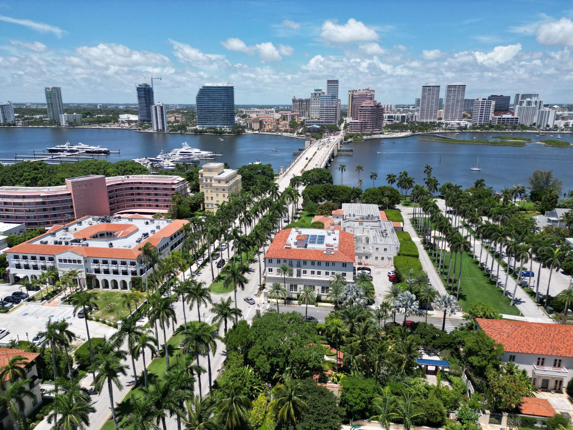 236 Phipps Plaza, Unit 202, Palm Beach, FL 33480 Photo